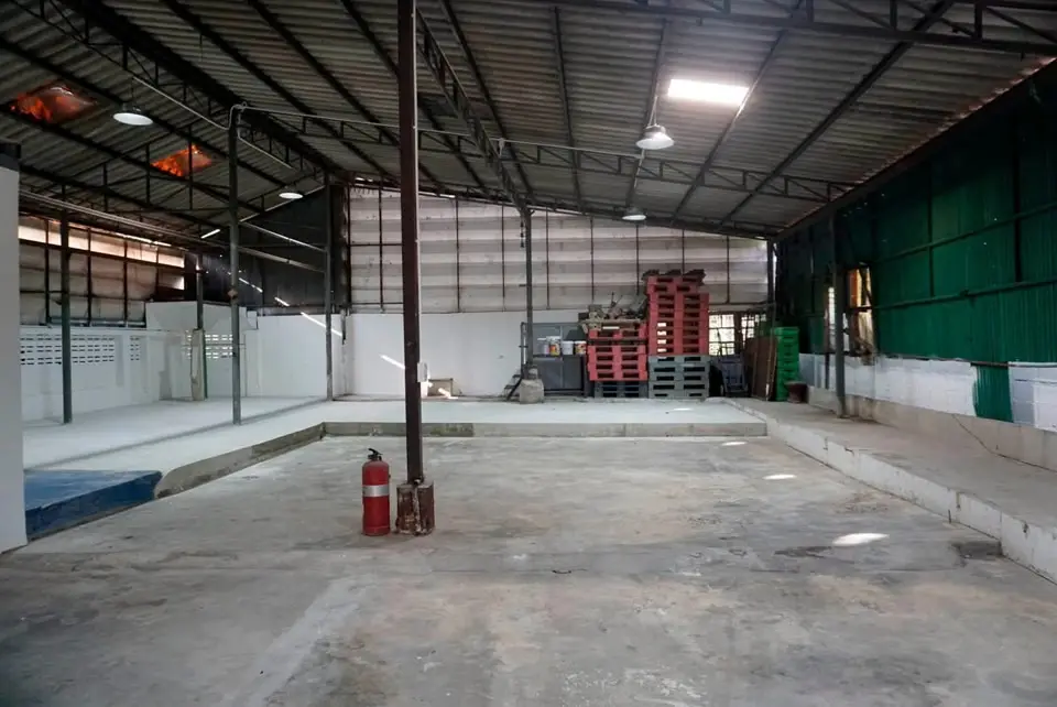 Warehouse with Office for Rent, Soi On Nut 61, Prawet, Bangkok - image 6 of 12