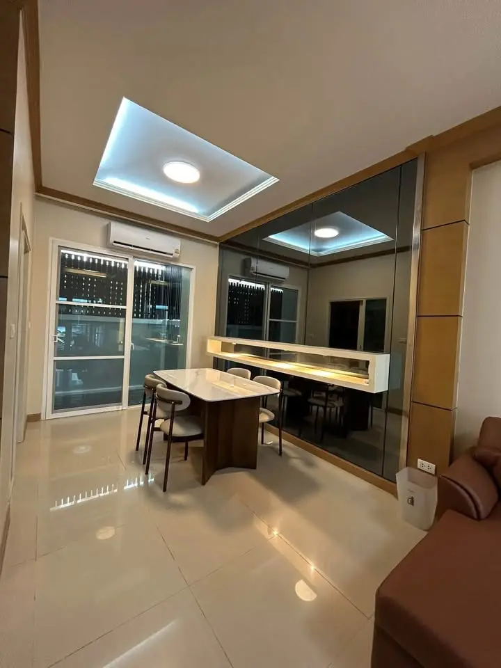 3-Storey Townhome for Rent at Baan Klang Muang S-Sense Rama 9-Lat Phrao - image 4 of 12