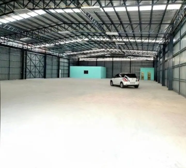 888 sqm Warehouse for Rent in Phaya Thai, Bangkok - image 2 of 4