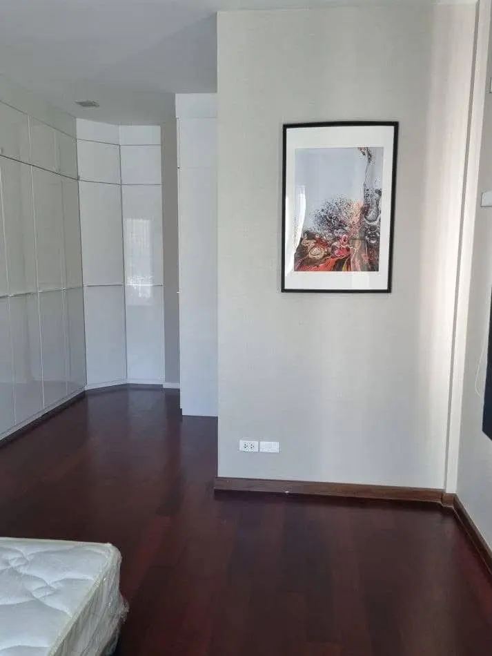 ให้เช่าบ้านเดี่ยว 2 ชั้น The Gallery House ลาดพร้าว 1 ใกล้ MRT ลาดพร้าว 5 ห้องนอน - ภาพที่ 6 จาก 12