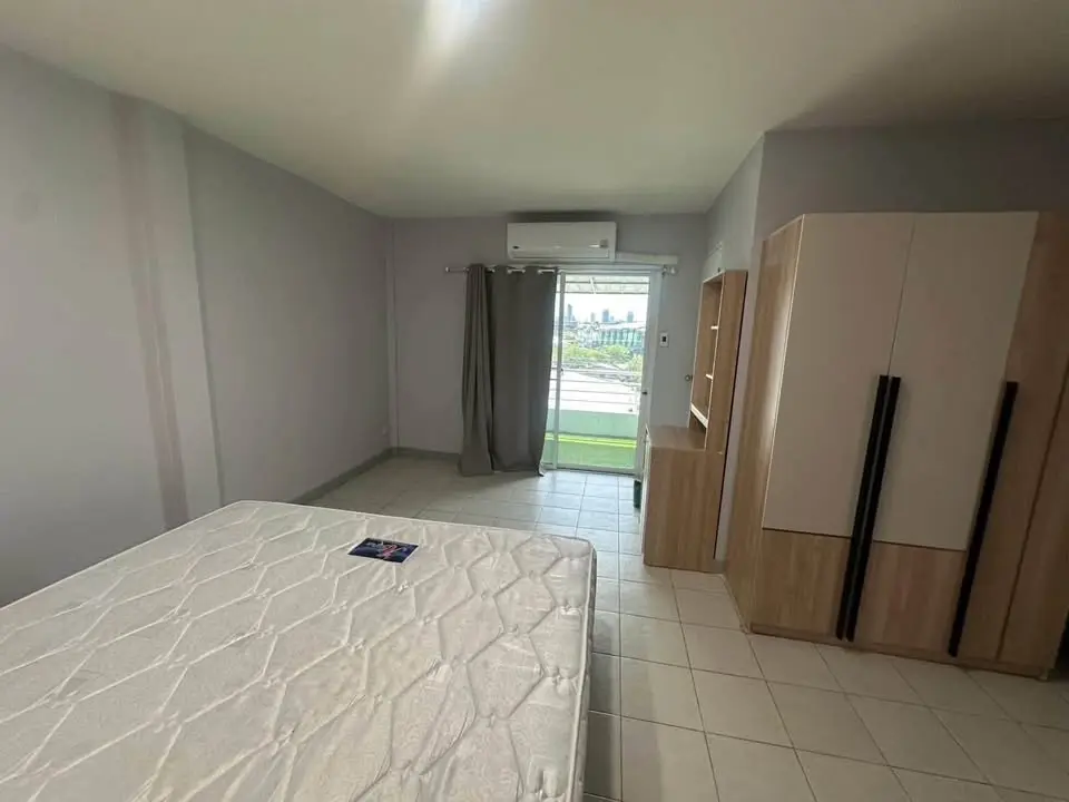 四层商住办公楼出租 320 平方米 Sinthanee Lat Phrao 80 近地铁 Lat Phrao 83 站 - 第 7 张,共 12 张