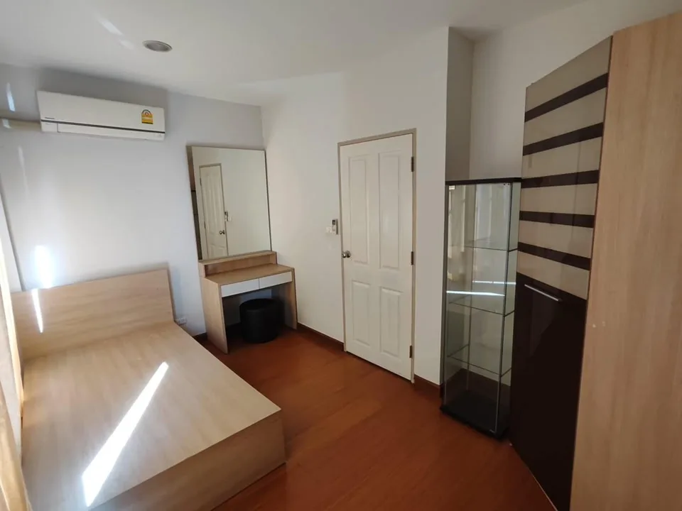 3-Storey Townhome for Rent, Baan Klang Muang The Paris, Krungthep Kreetha 7 - image 6 of 8