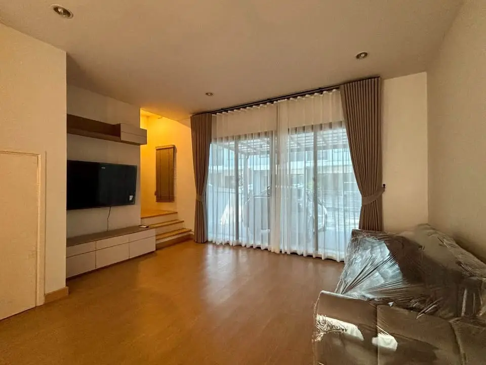 House for Rent at The Story On Nut-Wongwaen - image 2 of 12