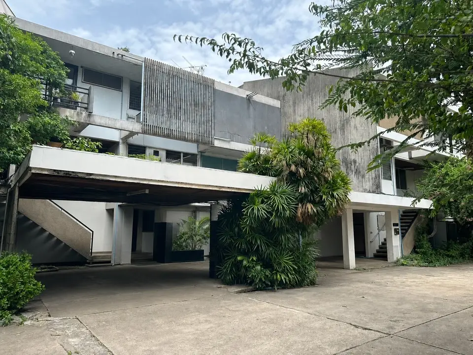 ให้เช่าออฟฟิศ 2 ชั้น วิวสวน Tropicana Court พหลโยธิน 12 ใจกลางอารีย์ - ภาพที่ 1 จาก 12