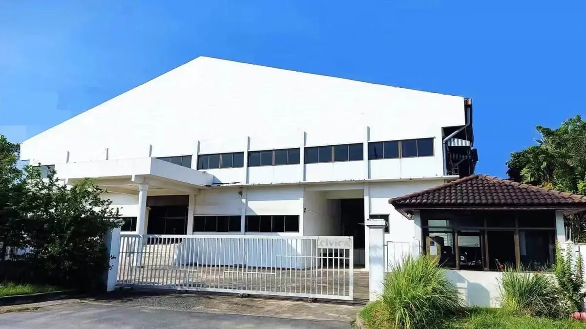 Factory with land for sale Lat Krabang Industrial Estate Free Zone 2, 5,040 sqm - image 1 of 12
