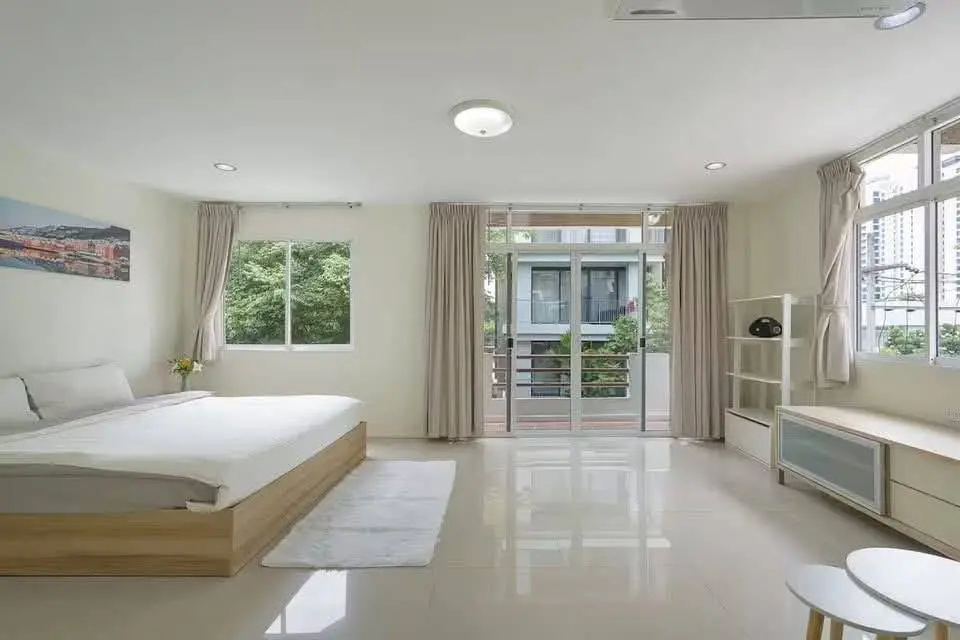 ให้เช่าบ้านเดี่ยว 4 ชั้น สุขุมวิท 31 ใกล้ BTS พร้อมพงษ์ 5 ห้องนอน 350–400 ตร.ม. - ภาพที่ 5 จาก 12