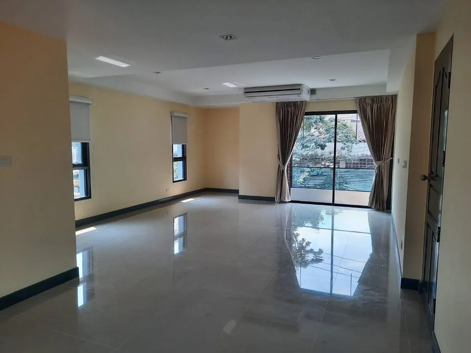 ให้เช่า Home Office อาคารสำนักงาน 3 ชั้น ห้วยขวาง – รัชดา ใกล้ MRT สุทธิสาร - ภาพที่ 12 จาก 12