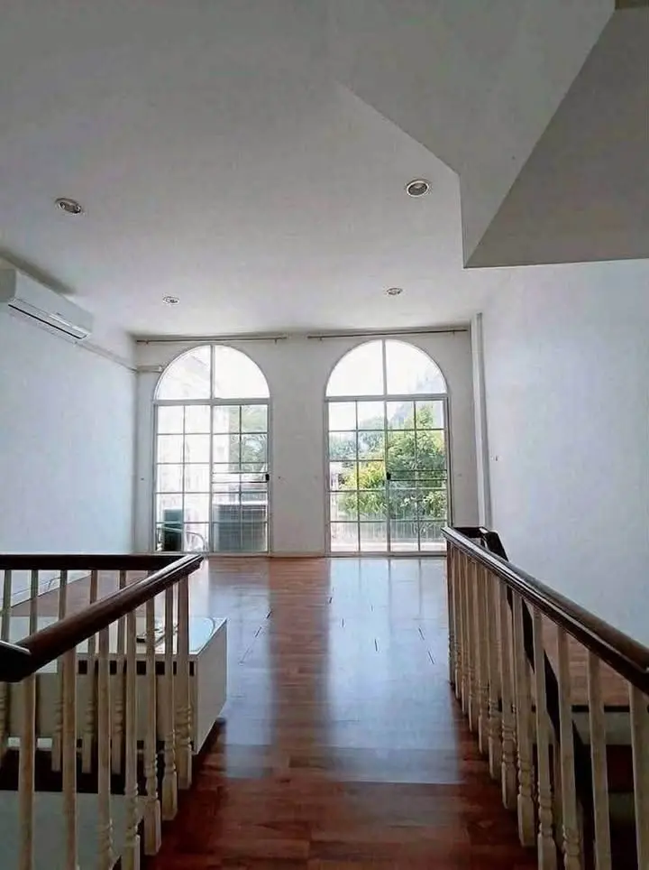 3-Storey Townhouse for Rent at Plus City Park, Rama 9-Hua Mak 23 - image 5 of 12