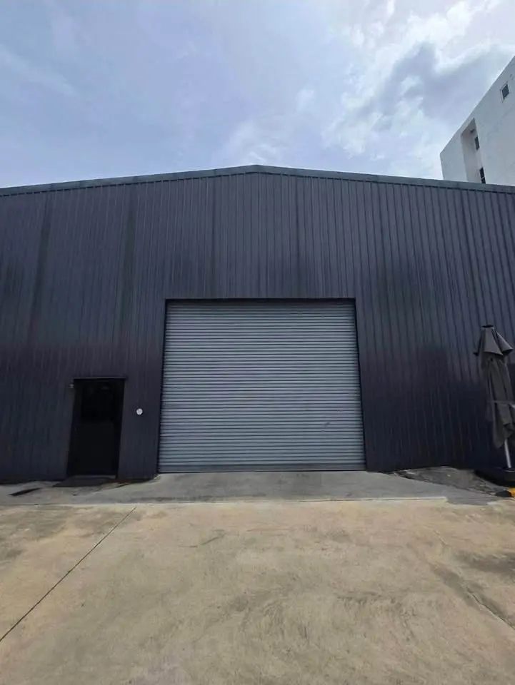 500 Sq.m. Warehouse with Office for Rent on Krungthep Kreetha Road - image 3 of 8