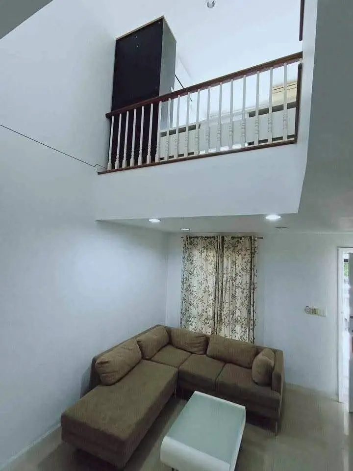 3-Storey Townhouse for Rent at Plus City Park, Rama 9-Hua Mak 23 - image 2 of 12