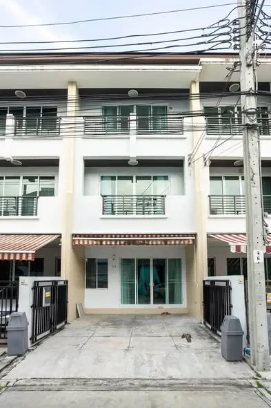 Townhome for Rent at Baan Klang Muang Lat Phrao 71, Nak Niwat 34