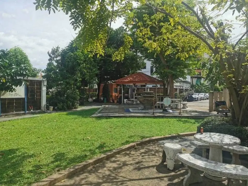3-Storey Townhouse for Sale or Rent, Baan Klang Muang Rama 9 Soi 43 - image 5 of 12