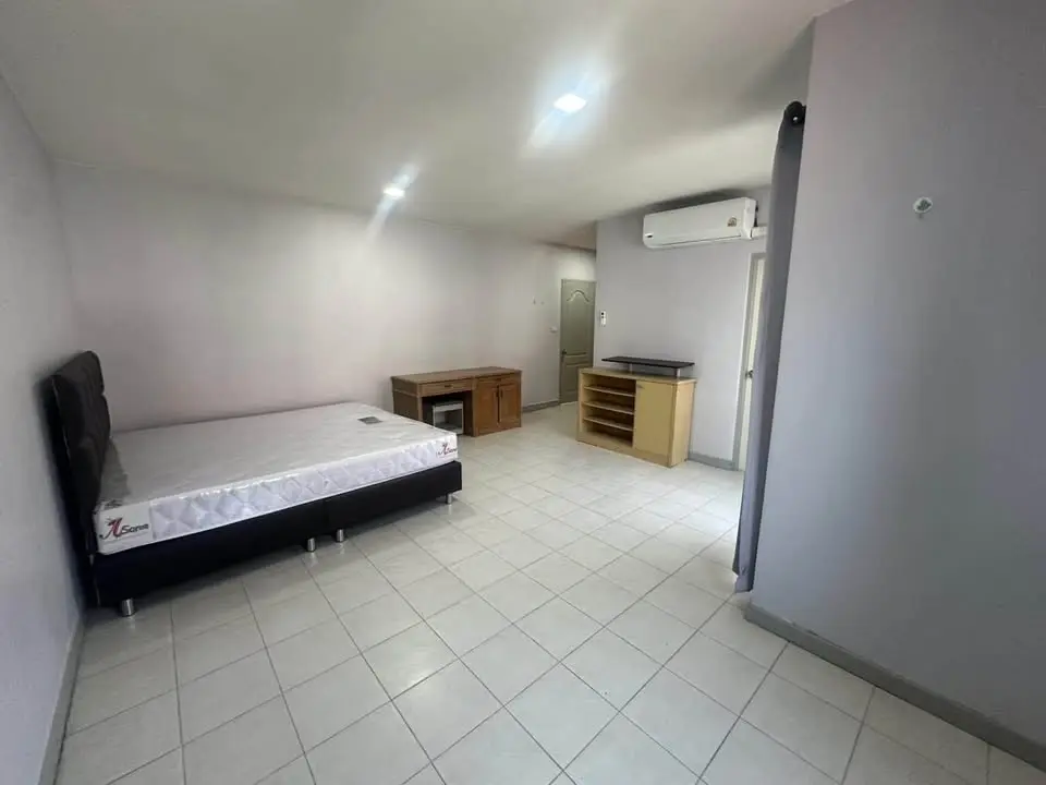 四层商住办公楼出租 320 平方米 Sinthanee Lat Phrao 80 近地铁 Lat Phrao 83 站 - 第 8 张,共 12 张