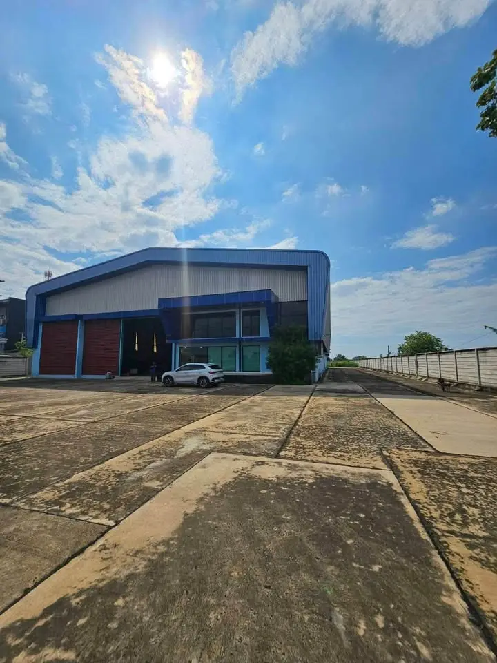 1,800 sqm Warehouse for Rent on Kanchanaphisek Ring Road, Lat Lum Kaeo