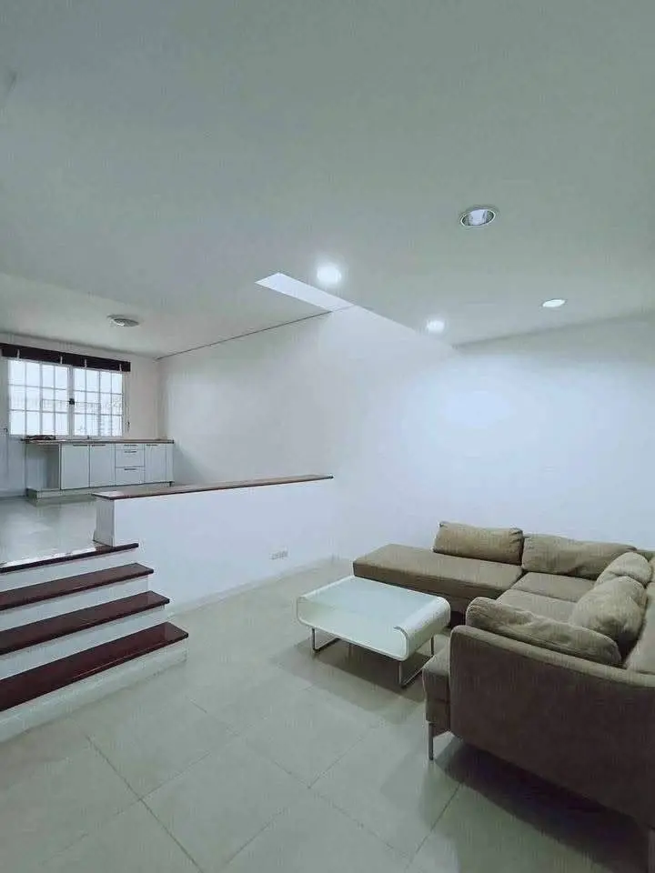 3-Storey Townhouse for Rent at Plus City Park, Rama 9-Hua Mak 23 - image 6 of 12