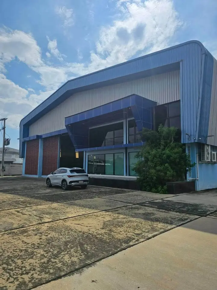 1,800 sqm Warehouse for Rent on Kanchanaphisek Ring Road, Lat Lum Kaeo - image 3 of 11