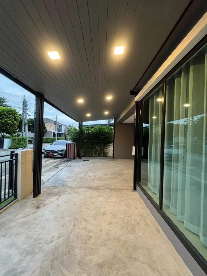 2-Storey Detached House for Rent at Areeya Como, Wongwaen-Ramintra - image 11 of 12