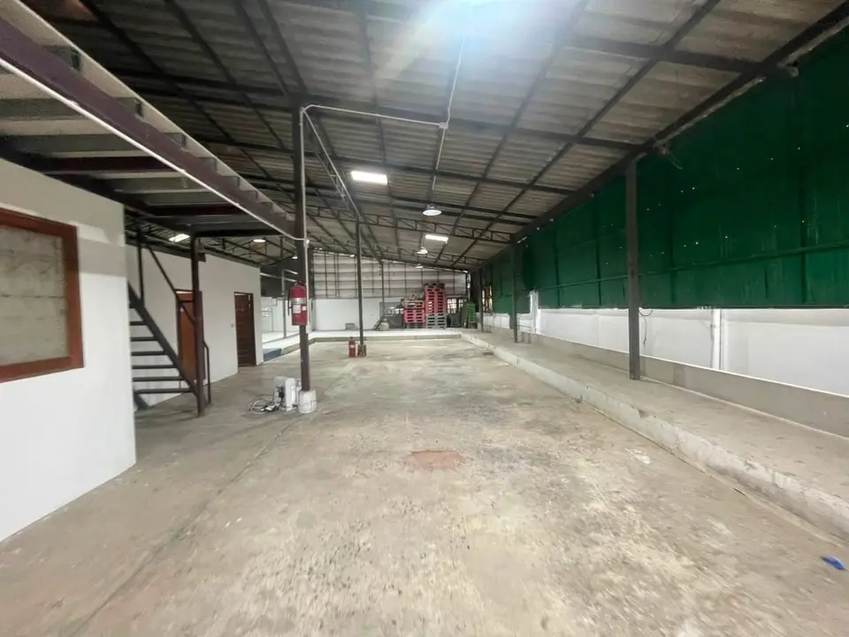 Warehouse with Office for Rent, Soi On Nut 61, Prawet, Bangkok - image 5 of 12