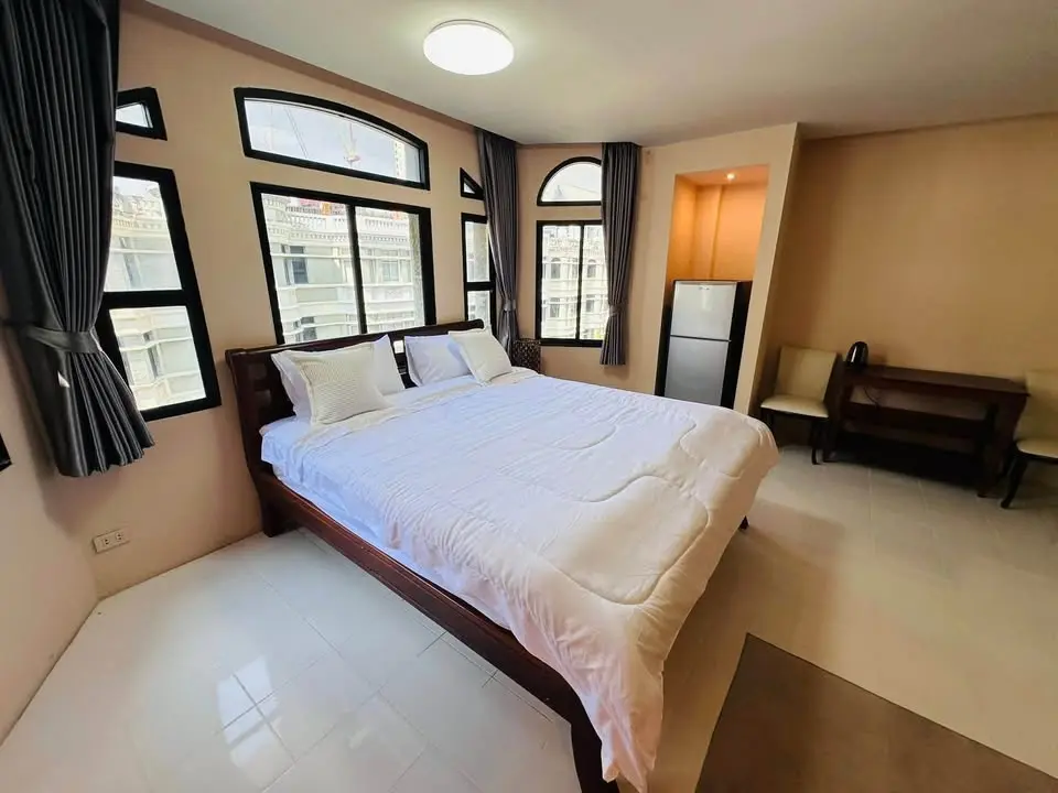 ให้เช่าทาวน์โฮม / โฮมออฟฟิศ หมู่บ้านชิชา คาสเซิล สุขุมวิท 31 4 ห้องนอน 350 ตร.ม. - ภาพที่ 3 จาก 12