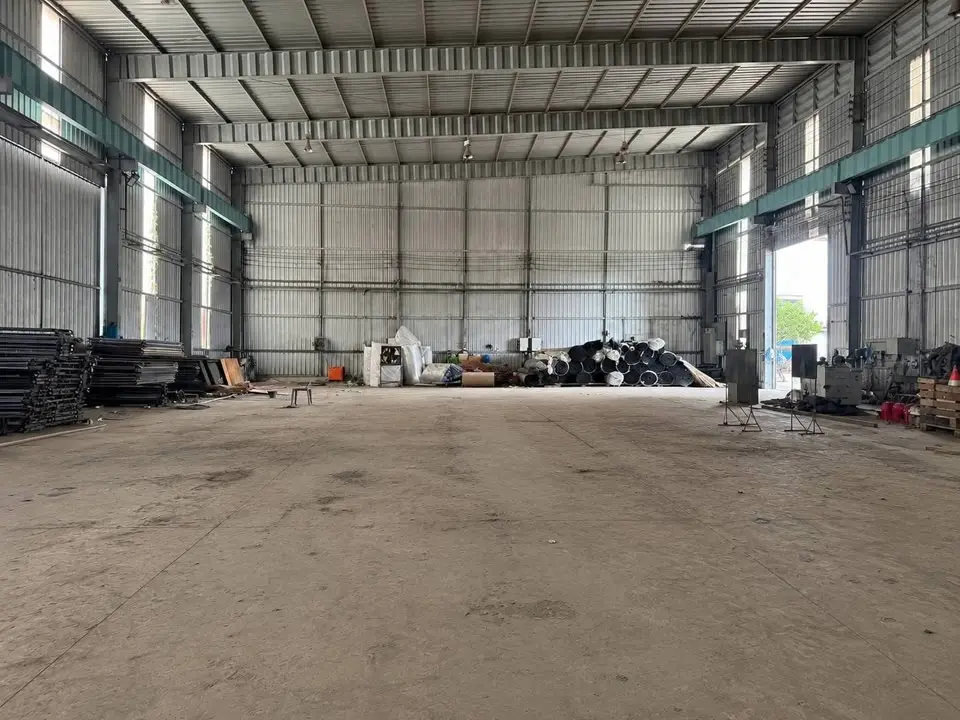 1,200 sqm Empty Warehouse for Rent, Bang Bon 5, Bangkok - image 2 of 3