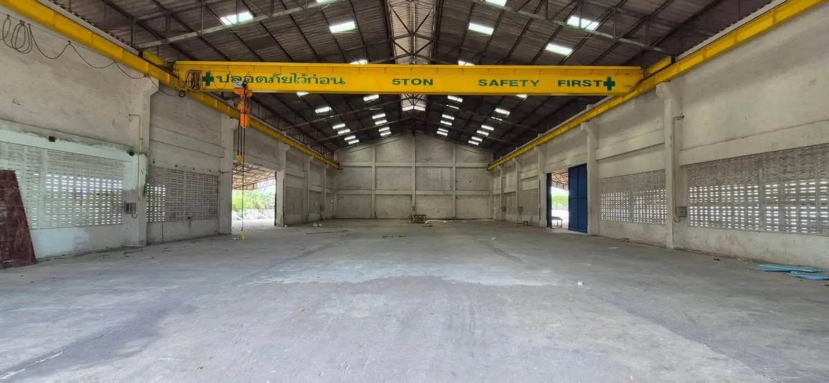 Factory and Warehouse with Office for Rent on 3 Rai, Phraya Suren 41 - image 4 of 6