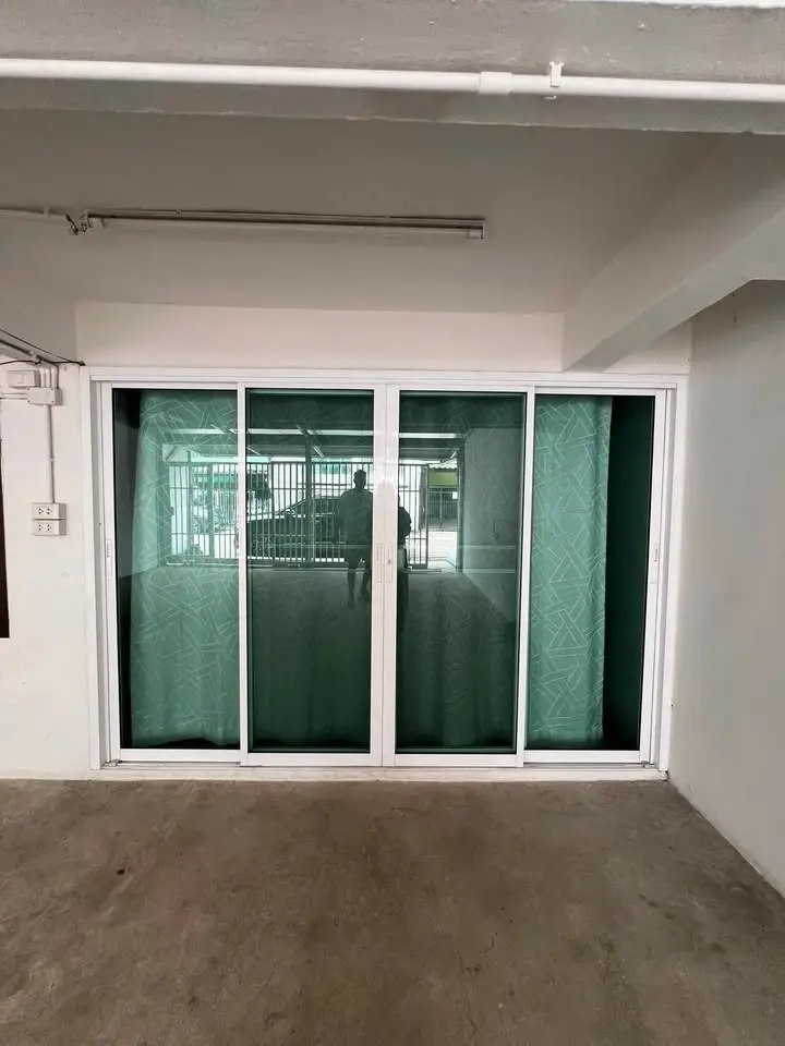 出租独栋住宅 Chokchai 4 Soi 36 拉抛 3卧2卫 - 第 11 张,共 12 张