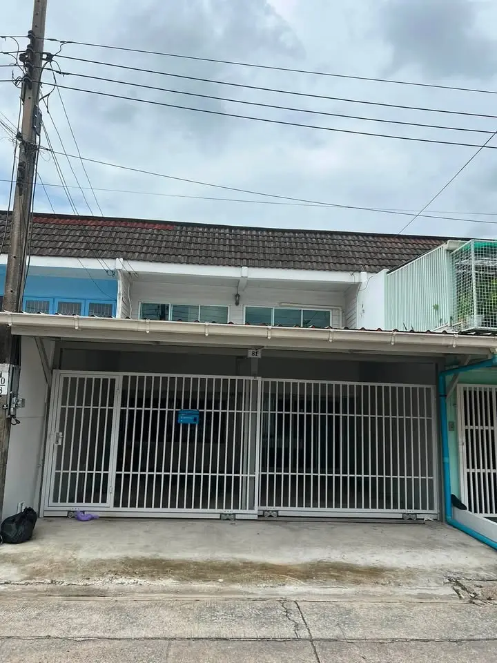 出租独栋住宅 Chokchai 4 Soi 36 拉抛 3卧2卫 - 第 1 张,共 12 张