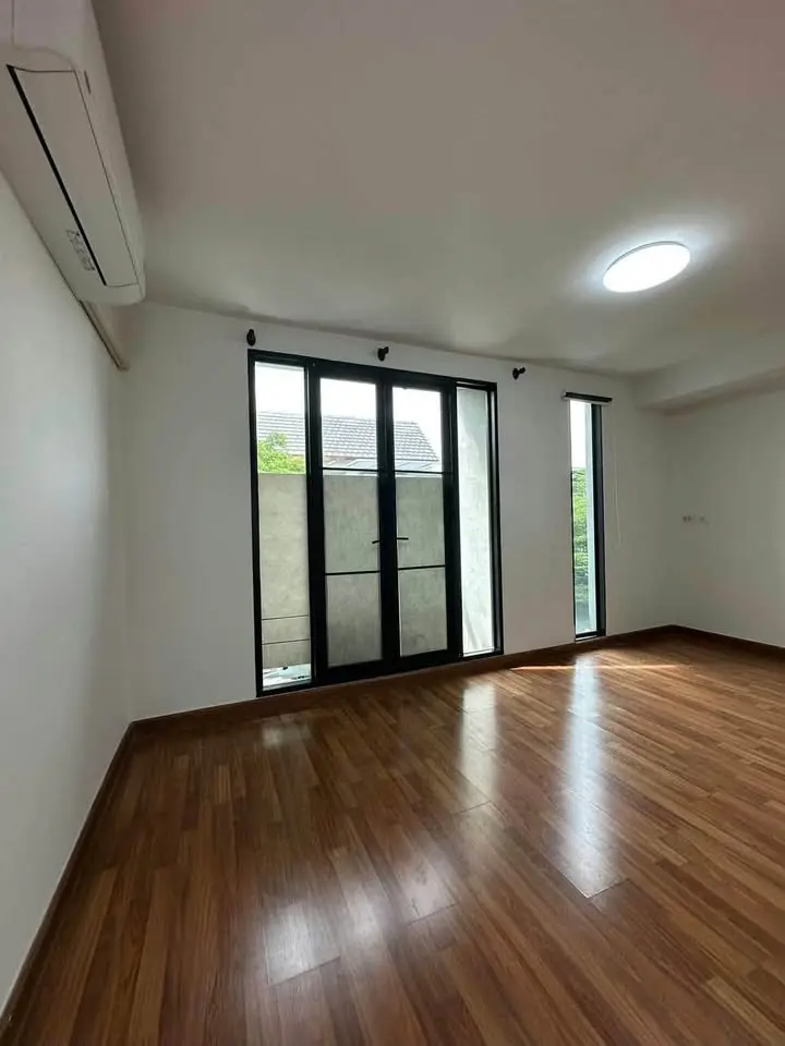 4-Storey Townhome for Rent at Areeya Mandarina, On Nut 39 - image 5 of 12