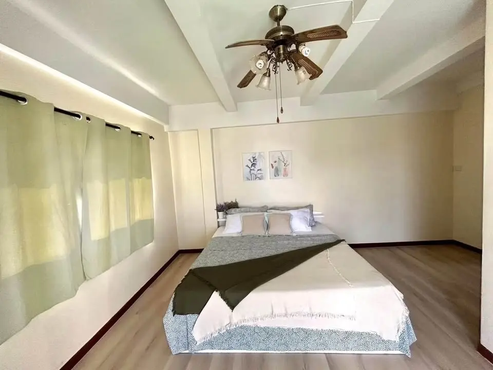 Pet-Friendly Detached House for Rent at Soi Phueng Mi 1, Bang Chak, 300 sqm - image 7 of 12