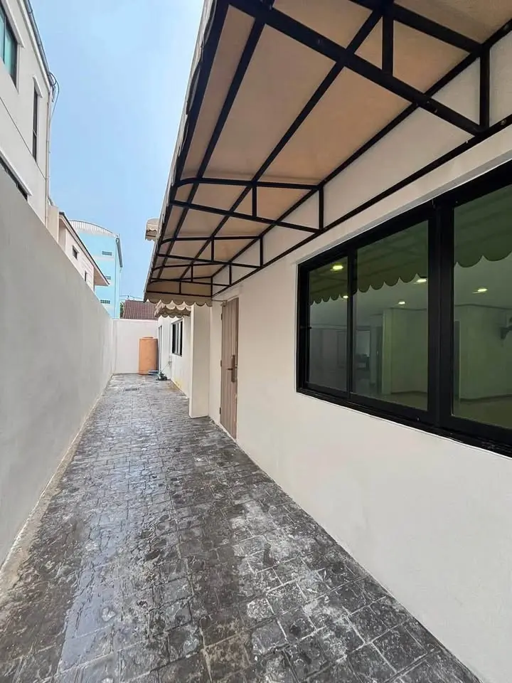 Modern Luxury Office Buildings for Sale or Rent, Lat Phrao 101 - image 8 of 12