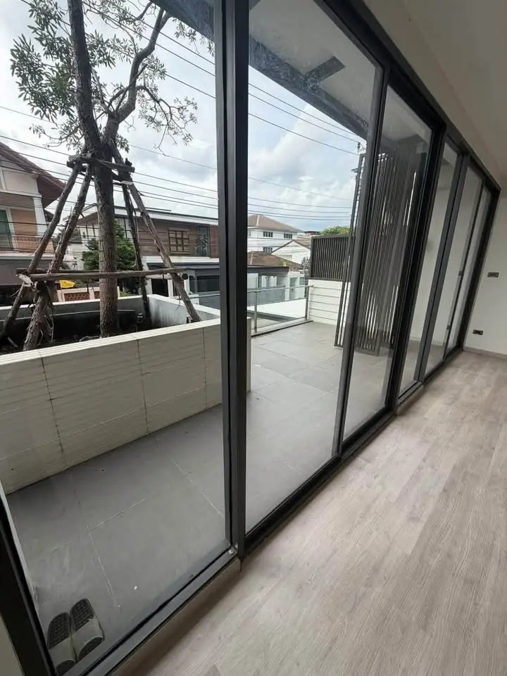 5-Storey Townhome Home Office for Rent at The Element Rama 9, 560 sqm - image 2 of 6