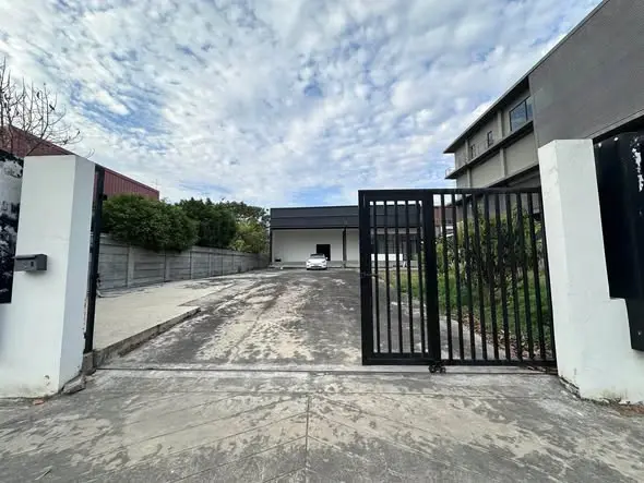 540 sqm Office with Warehouse for Sale or Rent, Chaloem Phrakiat Rama 9 Soi 28
