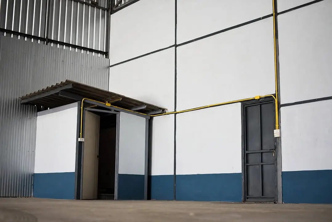 Warehouse Units for Rent in Sai Mai, with Office Options - image 3 of 6