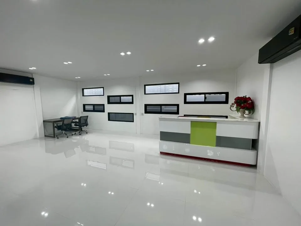 Premium Newly Renovated Warehouse for Rent with 2-Storey Office, Ratchaphruek – Suan Phak Soi 5 - image 5 of 12