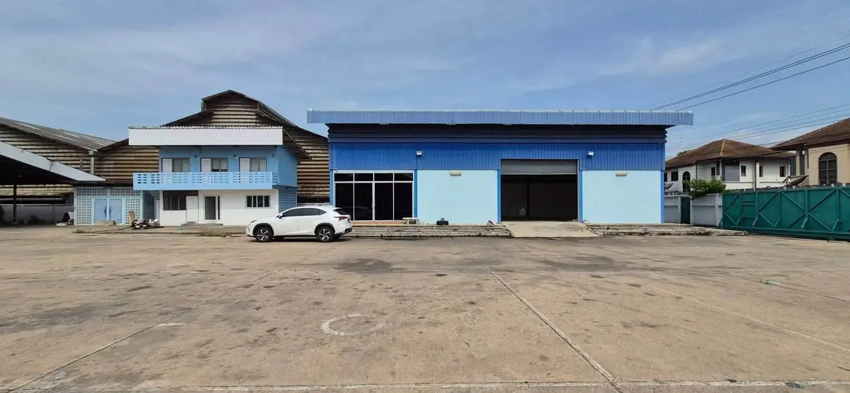 Factory and Warehouse with Office for Rent on 3 Rai, Phraya Suren 41 - image 5 of 6