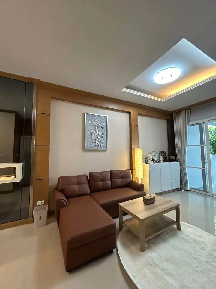 3-Storey Townhome for Rent at Baan Klang Muang S-Sense Rama 9-Lat Phrao - image 2 of 12