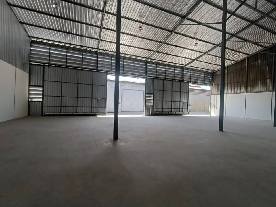 Warehouse Units for Rent in Lam Luk Ka Khlong 5, with Mezzanine Office Options - image 4 of 11