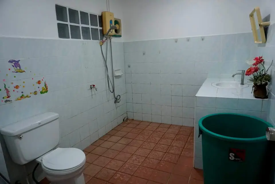 Warehouse with Office for Rent, Soi On Nut 61, Prawet, Bangkok - image 11 of 12