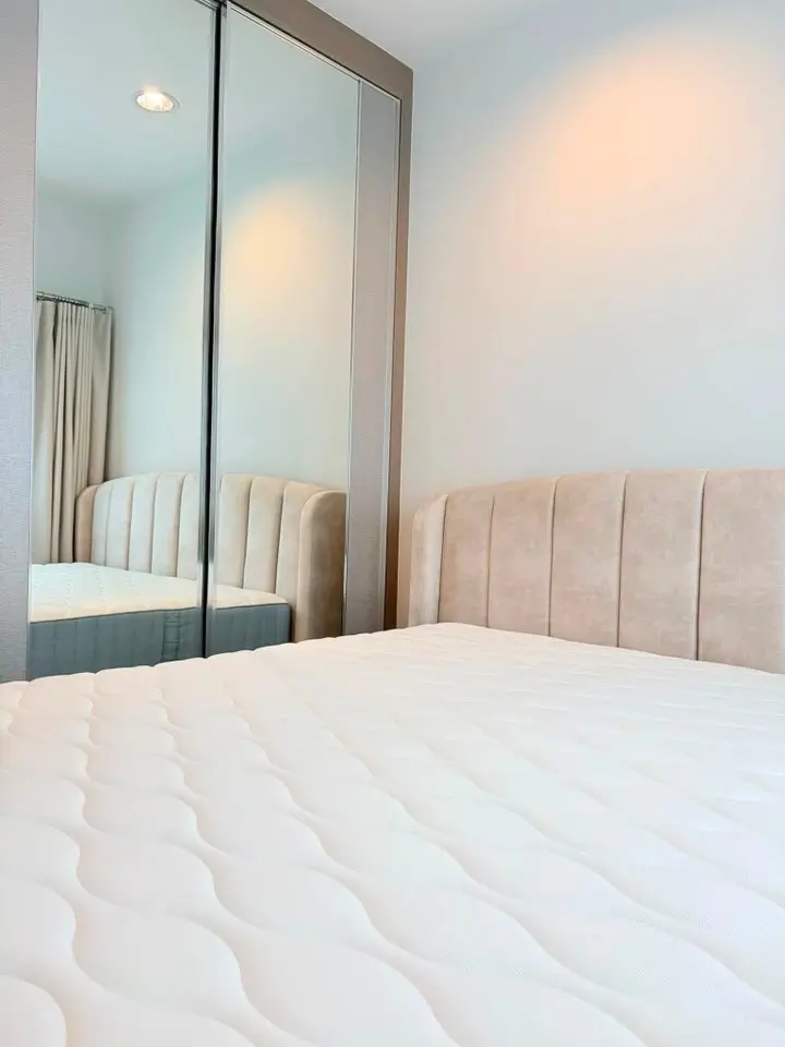 出租 Siri Place Pattanakarn 两层联排别墅 4卧 130平米 家具家电齐全 - 第 9 张,共 12 张