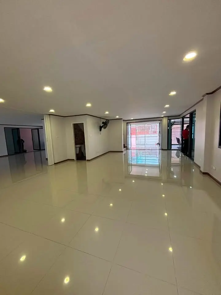 Modern Luxury Office Buildings for Sale or Rent, Lat Phrao 101 - image 9 of 12