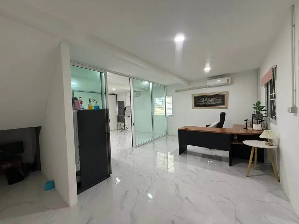 Warehouse with Offices and Accommodation for Rent in Soi Lam Pho, Bang Bua Thong - image 11 of 12
