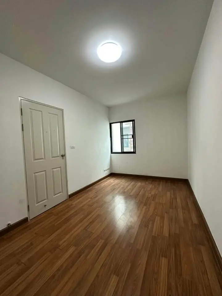4-Storey Townhome for Rent at Areeya Mandarina, On Nut 39 - image 9 of 12