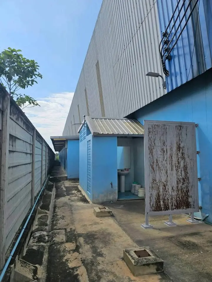 1,800 sqm Warehouse for Rent on Kanchanaphisek Ring Road, Lat Lum Kaeo - image 5 of 11