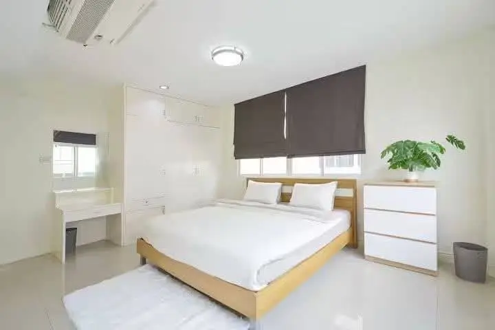 ให้เช่าบ้านเดี่ยว 4 ชั้น สุขุมวิท 31 ใกล้ BTS พร้อมพงษ์ 5 ห้องนอน 350–400 ตร.ม. - ภาพที่ 9 จาก 12