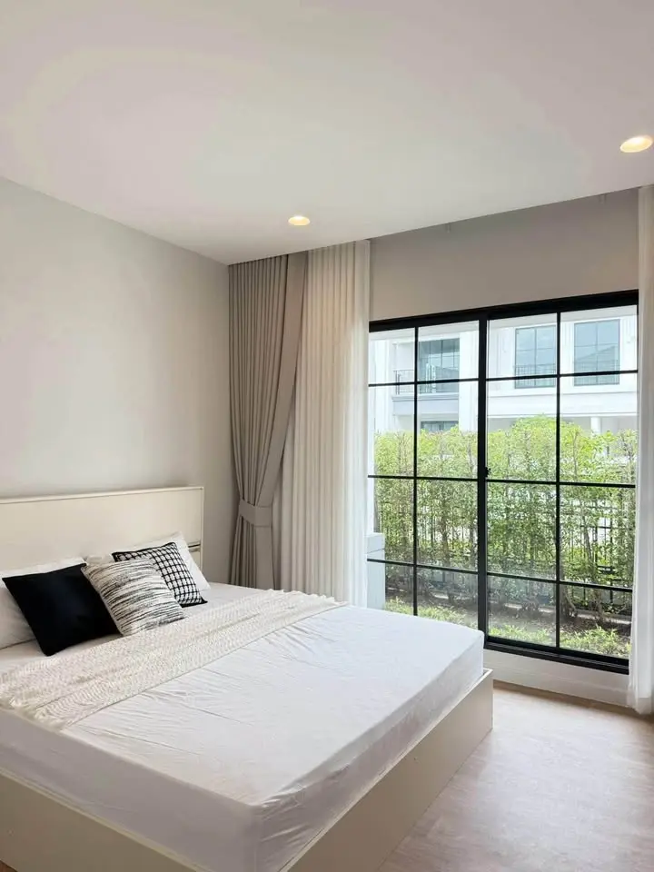 ให้เช่าบ้านเดี่ยวหลังมุม เศรษฐสิริ เสรีไทย 250 ตร.ม. - ภาพที่ 2 จาก 12