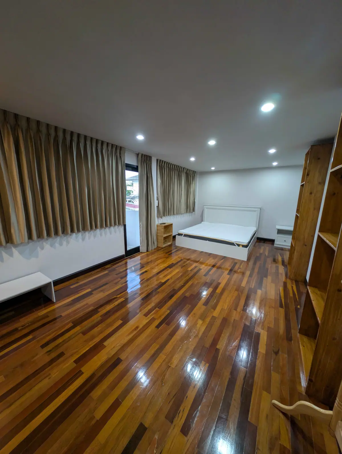 บ้านให้เช่า ซอยปรีดี 42 ใกล้ BTS พระโขนง 3 ห้องนอน 2 ห้องน้ำ เฟอร์ครบ พร้อมอยู่ - ภาพที่ 12 จาก 14