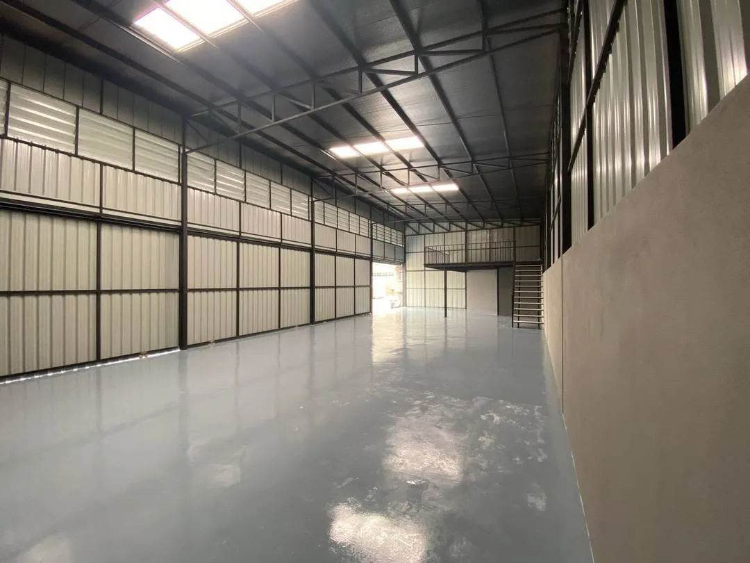 Warehouse / Parking Yard for Rent in Soi Chokchai 4 – 180 sq.m. | 55,000 THB/Month - image 3 of 7