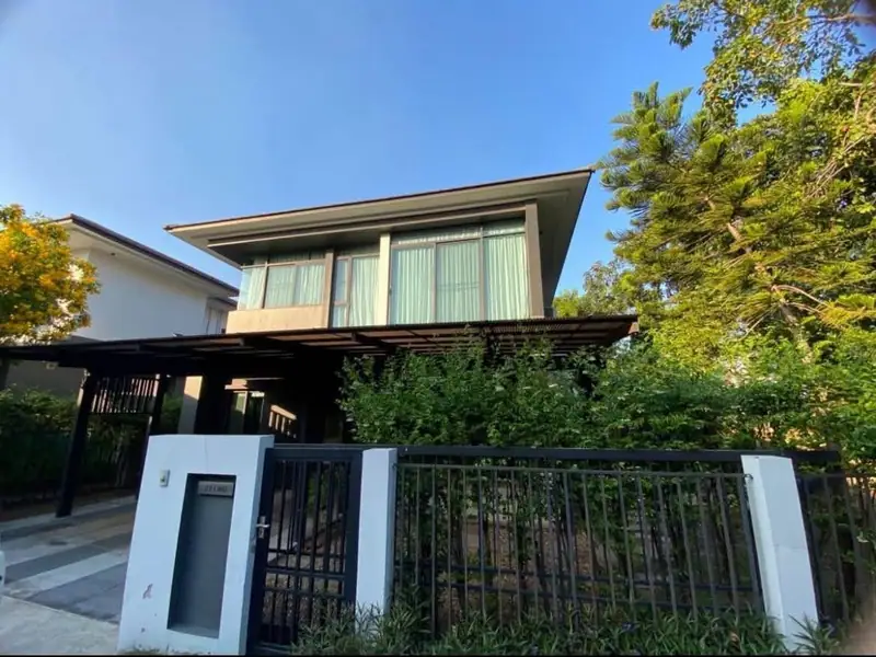 บ้านหรูรีโนเวทใหม่ให้เช่า หมู่บ้านเศรษฐสิริ กรุงเทพกรีฑา 7 หลังมุม 4 ห้องนอน เฟอร์ครบ ใกล้โรงเรียนนานาชาติ