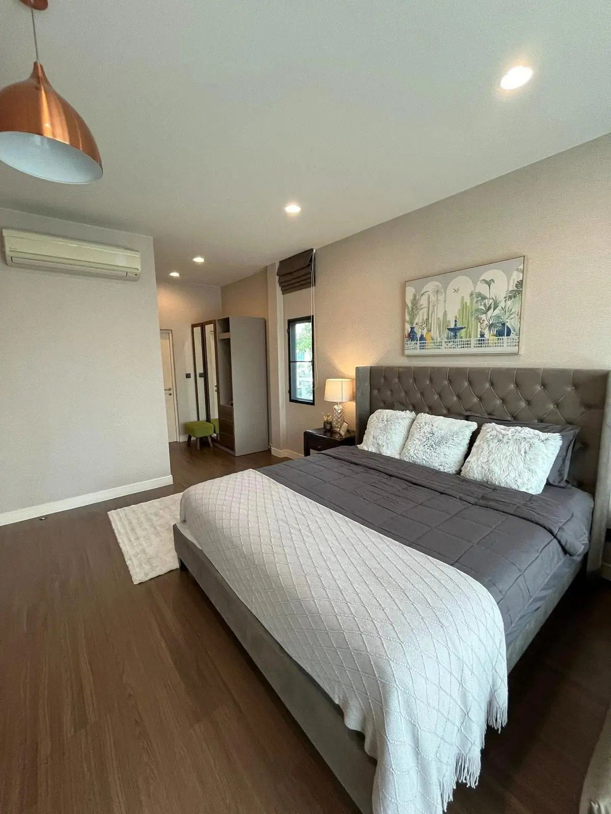 บ้านหรูรีโนเวทใหม่ให้เช่า หมู่บ้านเศรษฐสิริ กรุงเทพกรีฑา 7 หลังมุม 4 ห้องนอน เฟอร์ครบ ใกล้โรงเรียนนานาชาติ - ภาพที่ 11 จาก 15