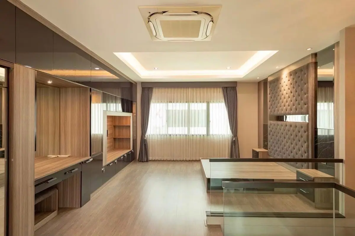 ขายทาวน์โฮม 3 ชั้น The Landmark เอกมัย–รามอินทรา บิ้วอินทั้งหลัง Owner-grade 3 นอน 4 น้ำ 168 ตร.ม. ราคา 10 ล้านบาท - ภาพที่ 17 จาก 20